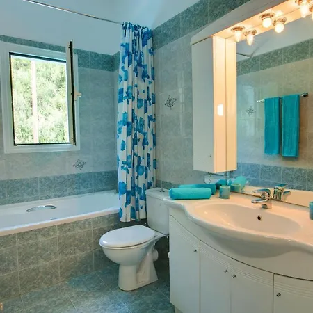 Apolysoi Sleeps 5 Pool Air Con Wifi فيلة
